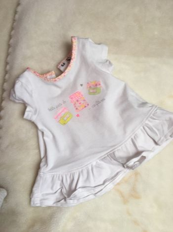 Petit haut 3 mois neuf