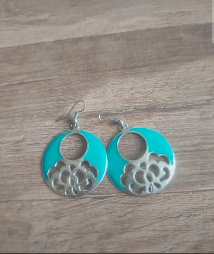 Boucles d'oreilles créole neuve