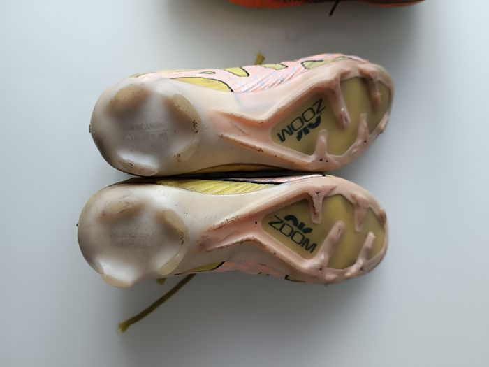 Crampons football Nike Adidas - photo numéro 4