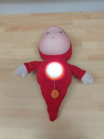 doudou luciole Colas, un adorable compagnon lumineux pour les tout-petits.