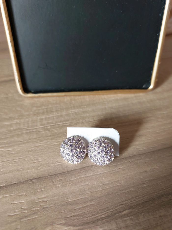 Neuf > boucles d'oreilles argentées > cristaux lilas/parme
