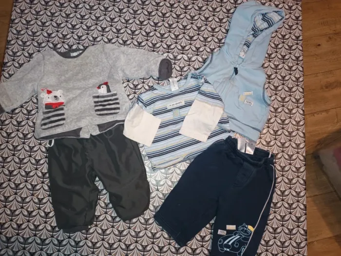 Lot 4 ensembles bébé garçon 6 mois  hiver & fêtes - photo numéro 2