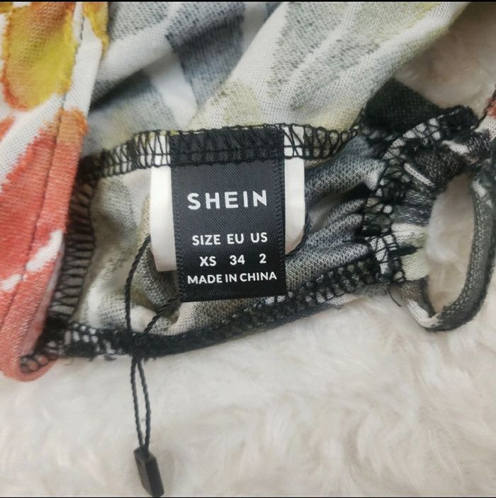 Top Shein taille XS - photo numéro 3