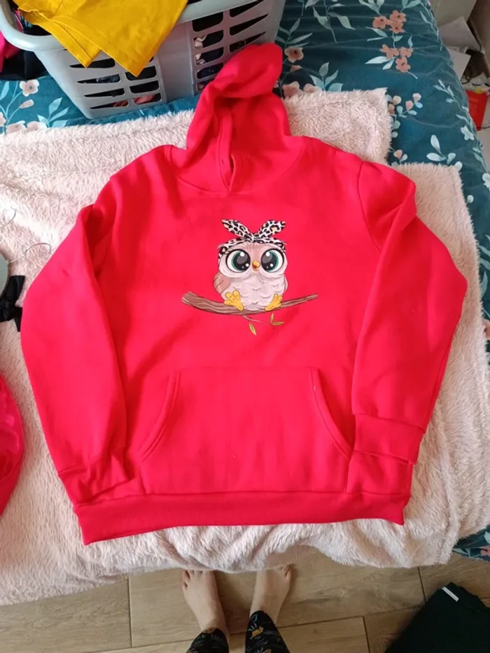 Pull capuche rouge femme