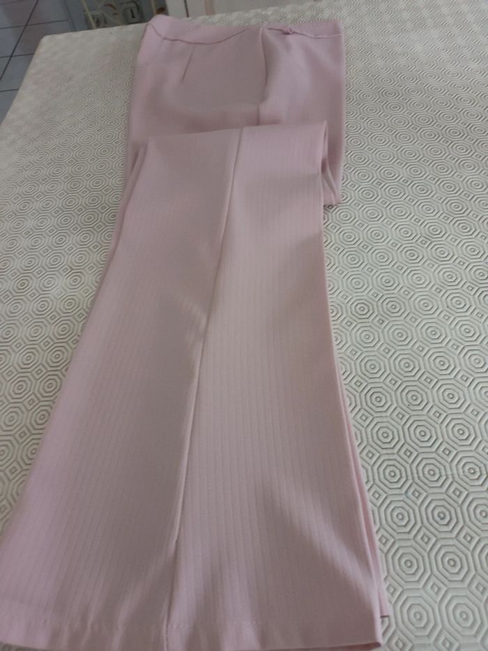 Pantalon rose T 38 large - photo numéro 7