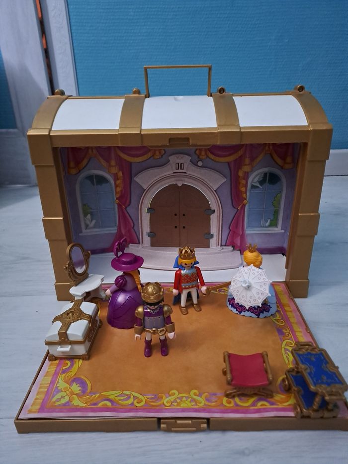 Chateau coffre Playmobil - photo numéro 2