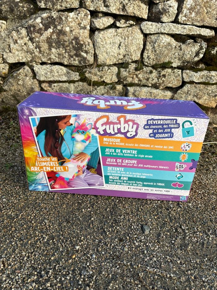 Dj Furby raimbow neuve - photo numéro 3
