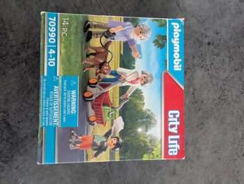 Playmobil City Life – Promenade en famille (70990) – NEUF