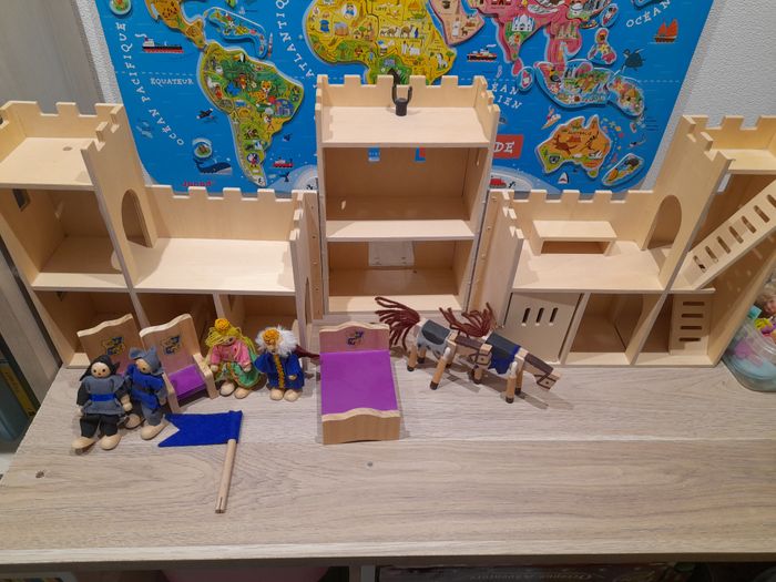 Jouet chateau fort en bois - photo numéro 7