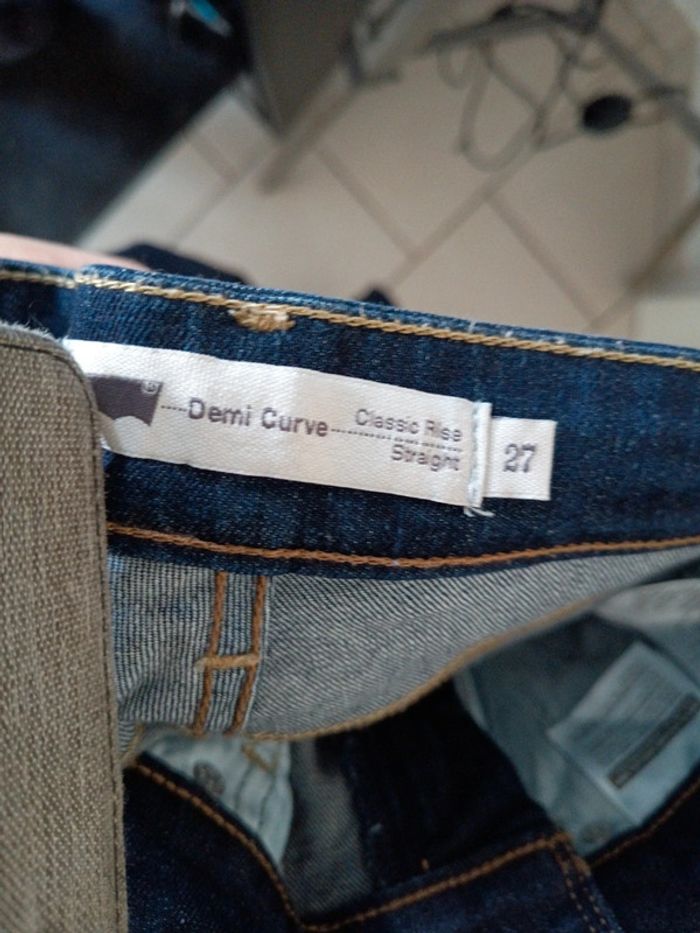 Jeans Levi's demi curve classic rise straight taille 27 bleu foncé - photo numéro 13