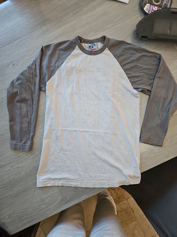 T-shirt manches longues garçon T 13 14 ans