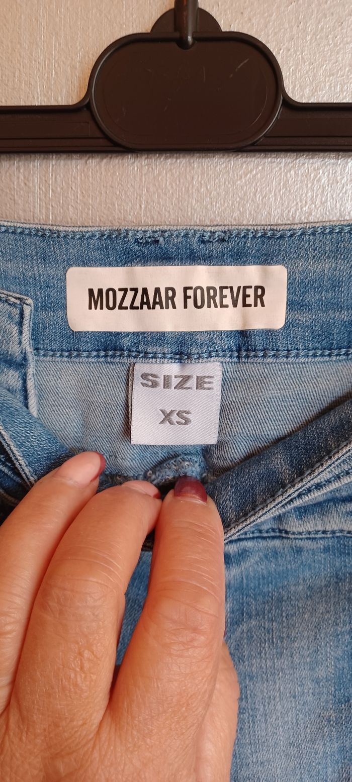 Très joli jeans avec des fleurs femme T XS - photo numéro 9