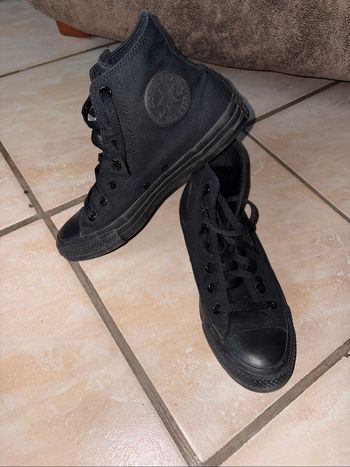 Converses noires
