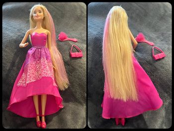 Poupée barbie en bonne état rose avec accessoires comme sur photo