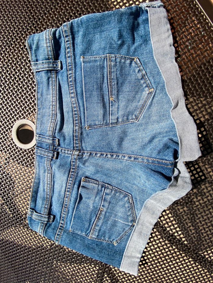 Short en jean Groggy taille 42 - photo numéro 4