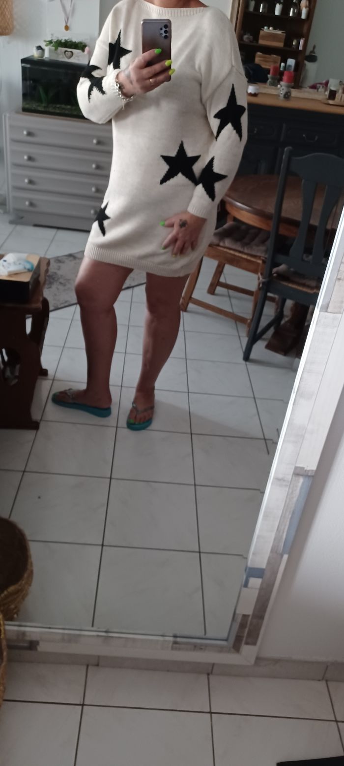 Très jolie robe pull courte femme T U - photo numéro 3