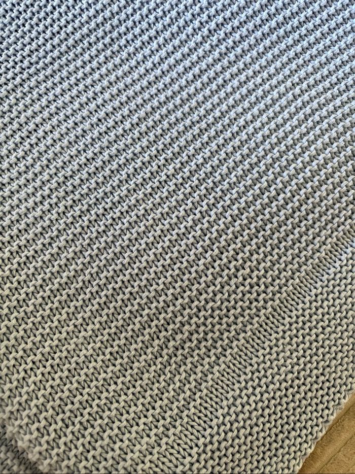 Couverture en maille, marque Chicco. - photo numéro 2