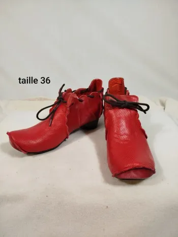 Chaussures femme cuir véritable Maia cuir rouge T 36 vintage