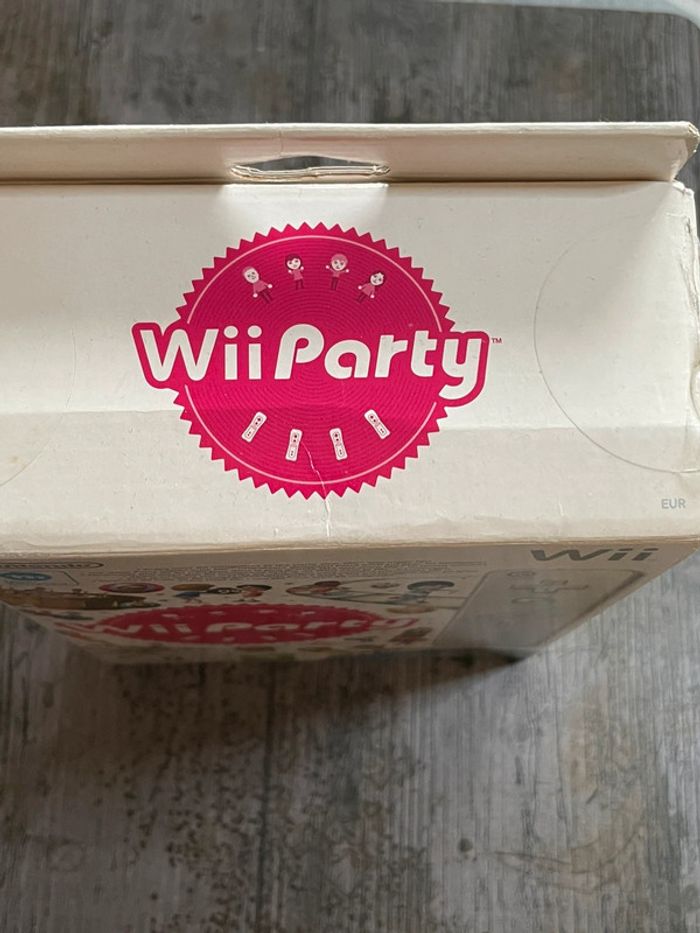 Pack Wii Party Jeu + manette Nintendo Wii complet - photo numéro 2