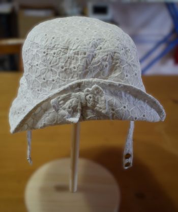 chapeau