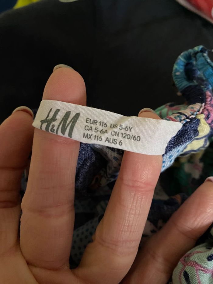 Combinaison H&M Taille 116 - photo numéro 3