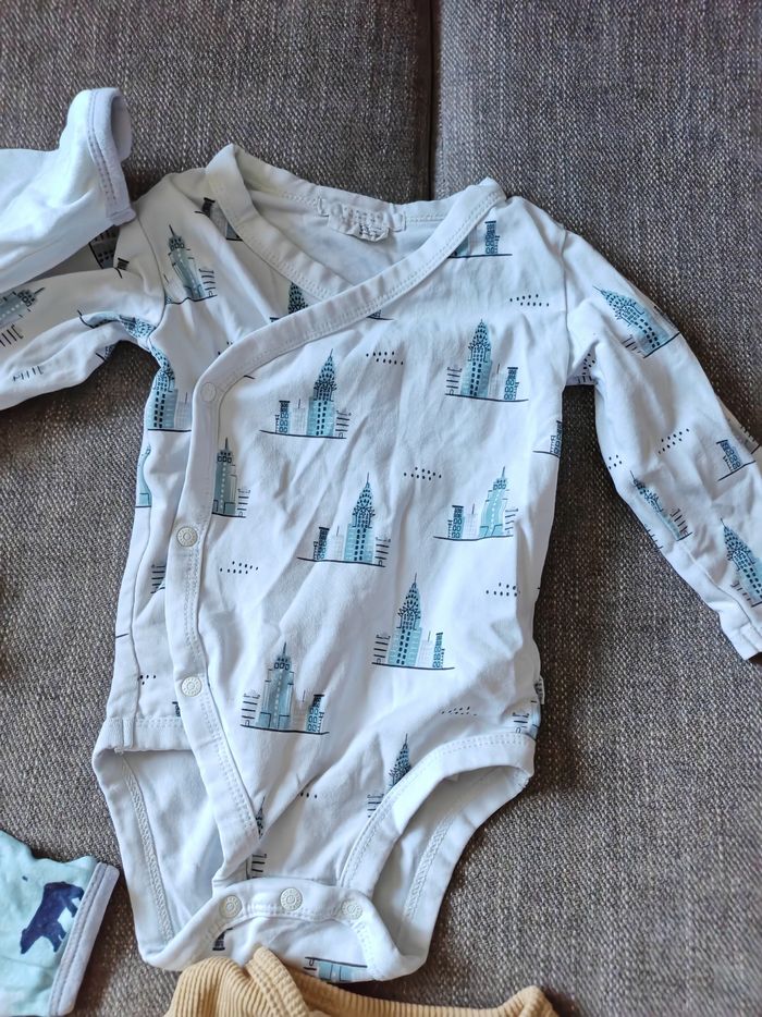 Lot bodies bébé garçon 6 mois hiver - photo numéro 4