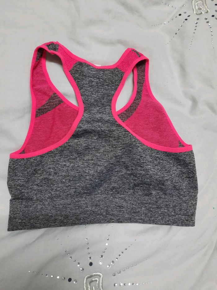 Brassière de sport - photo numéro 2