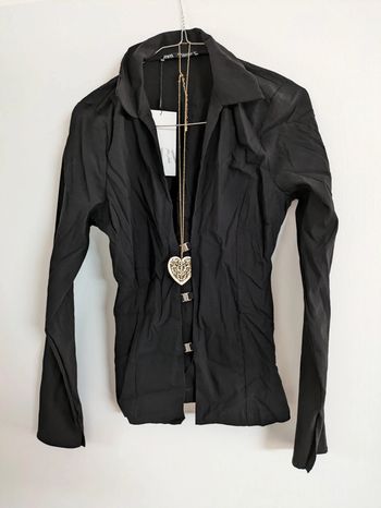 Chemise avec ouvertures