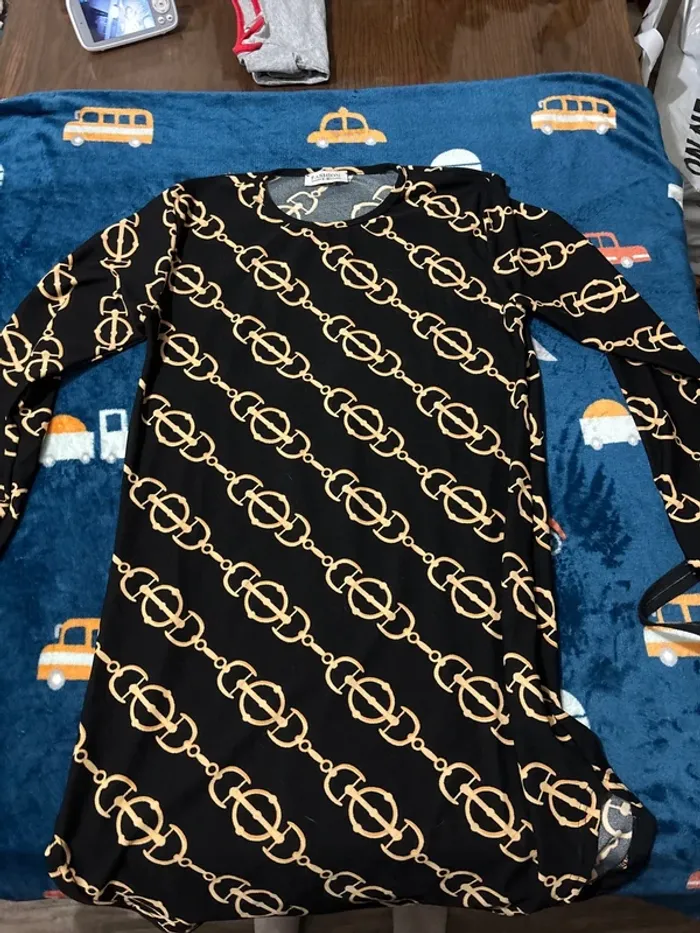 Robe M