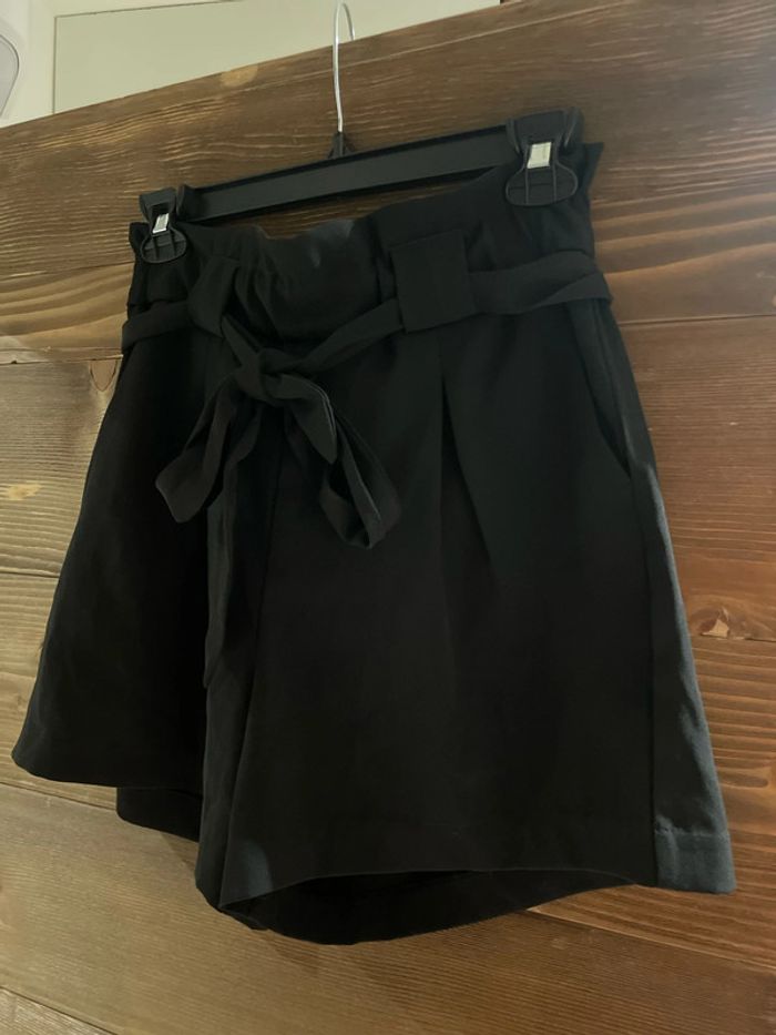 Short noir taille élastique avec ceinture - photo numéro 2