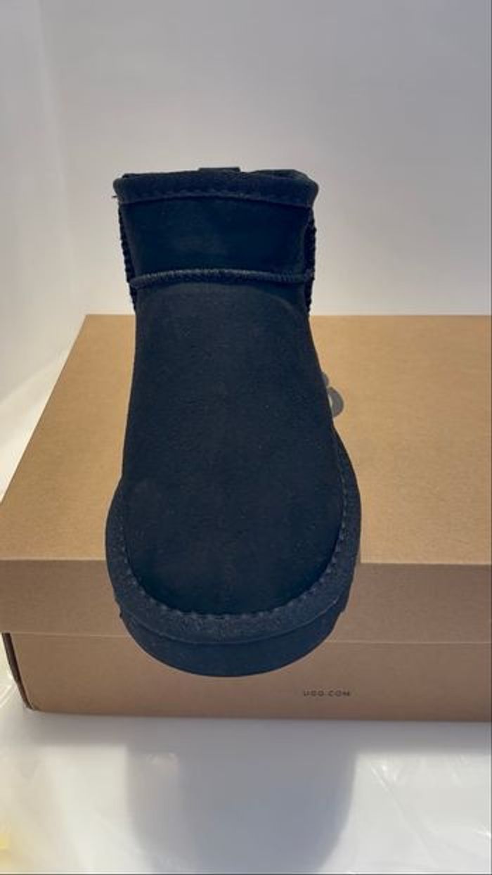 Ugg noir taille 39 - photo numéro 3