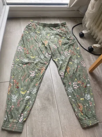 Pantacourt, pyjama, taille XL, état correcte