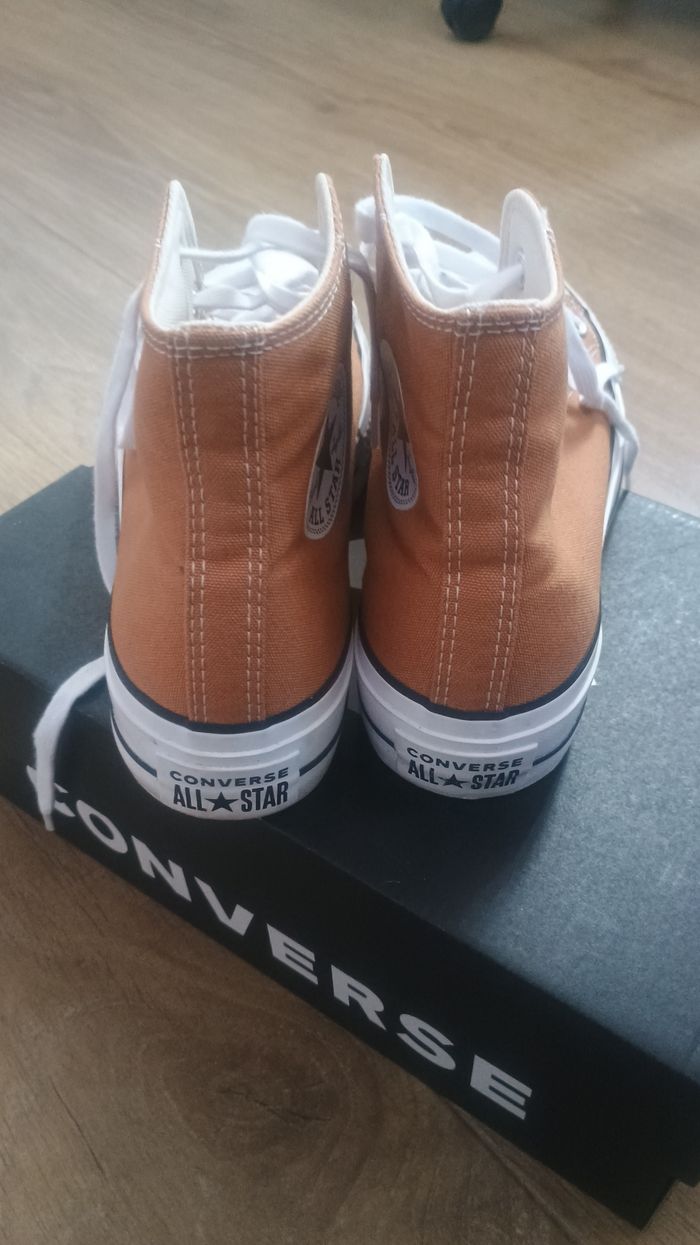 Converse avec plateforme marrons - photo numéro 4