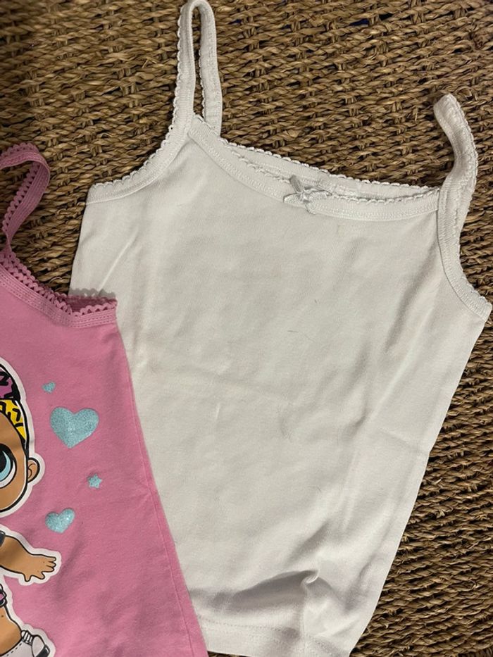 3 débardeurs fille 4/5 ans dont 1 LOL Surprise - photo numéro 4