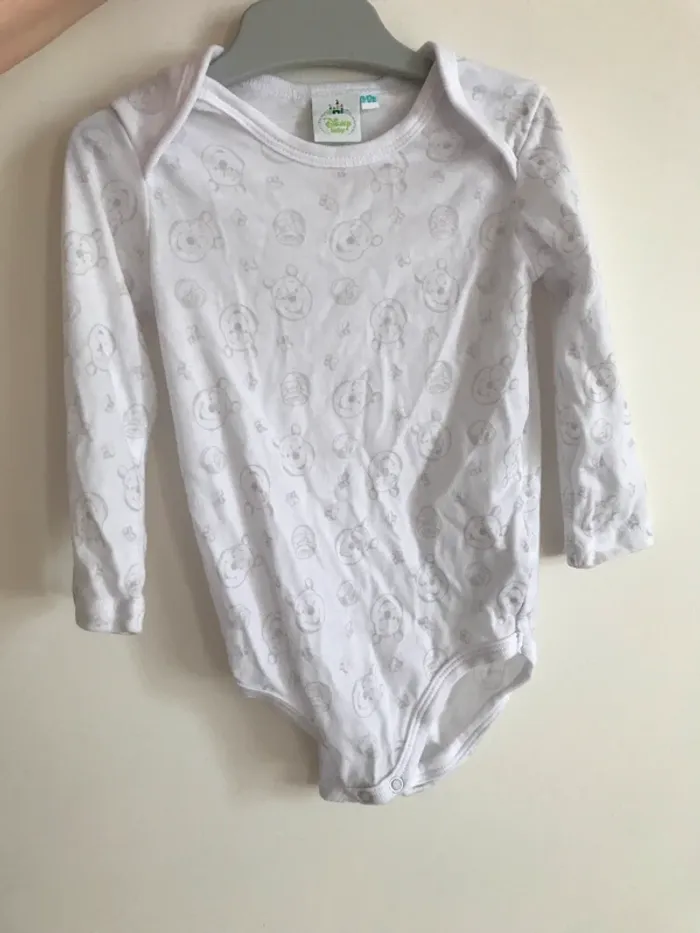 Body manches longues winnie l’ourson 9-12 mois neuf
