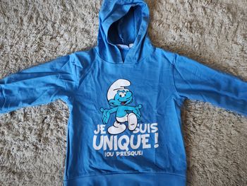 Pull Les Schtroumpfs taille 4 ans
