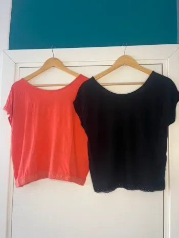 🔹 Lot de 2 T-shirts Fluides – Noir & Corail – Gémo 🔹