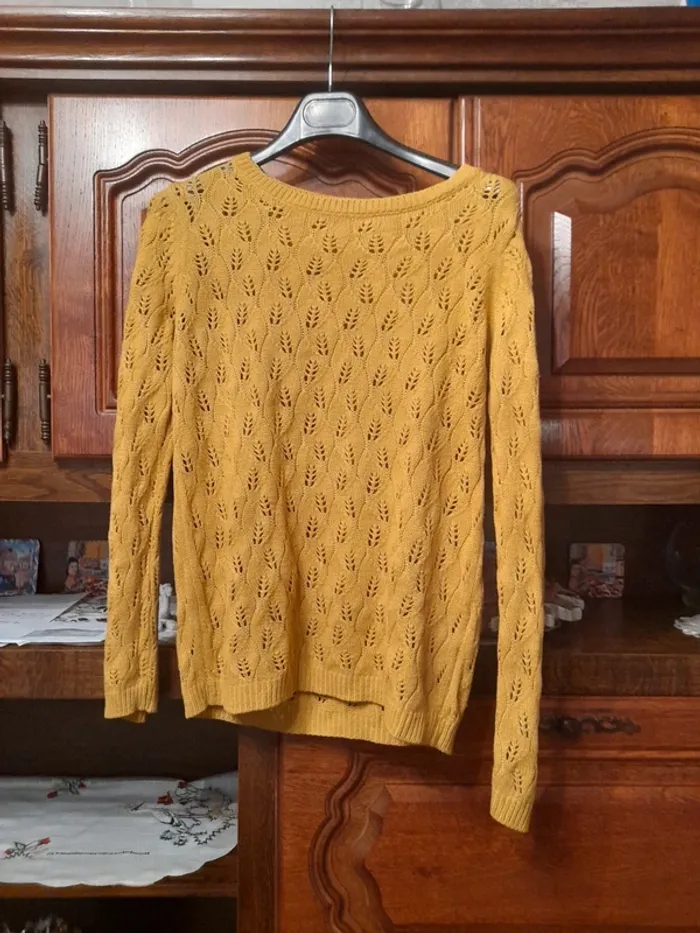Pull moutarde