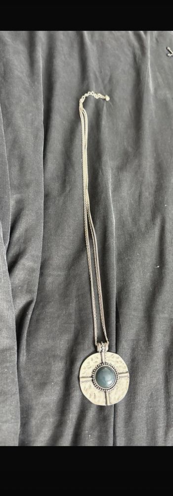 Collier long