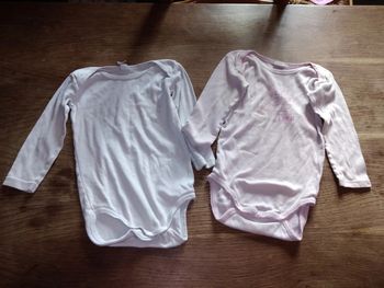 Lot bodie fille 36 mois