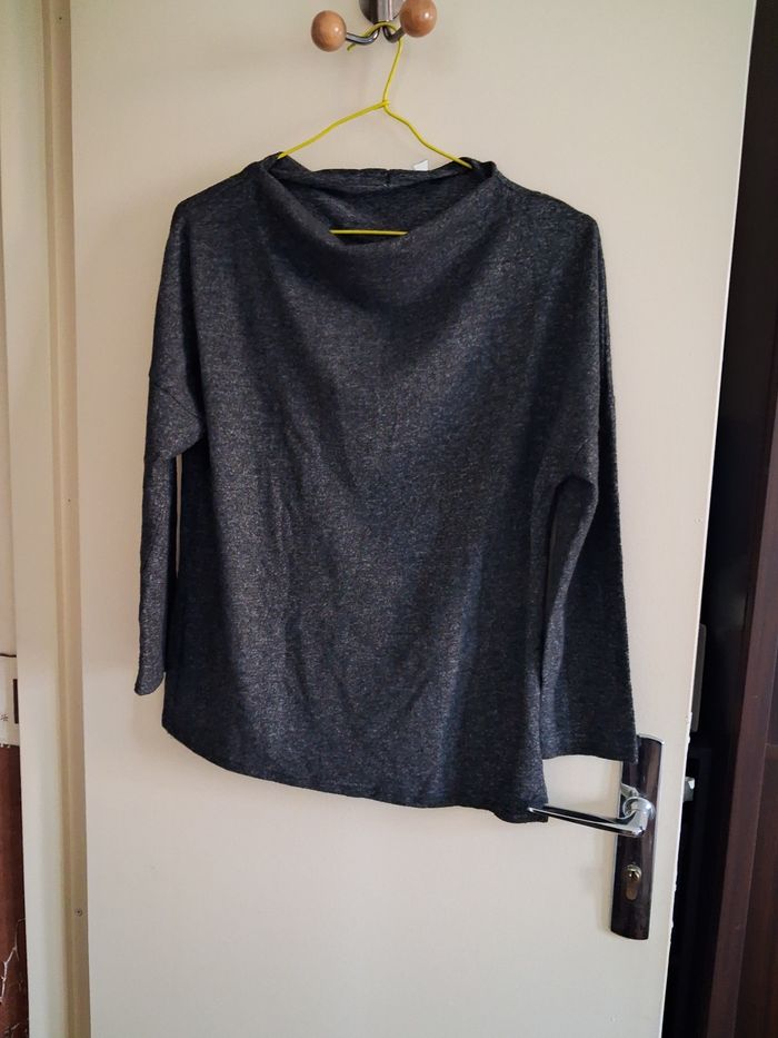 Joli pull gris foncé Pimkie  taille 38
