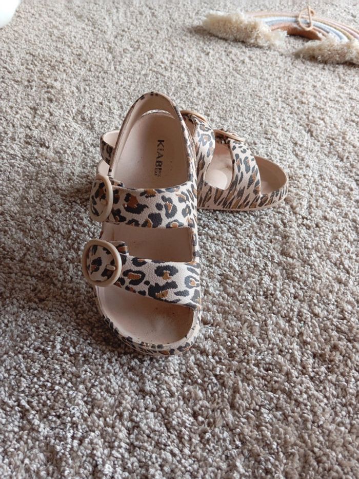 Sandale leopard taille 26