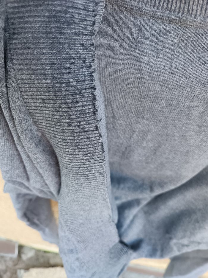 Pull léger, ouverture au col - photo numéro 5