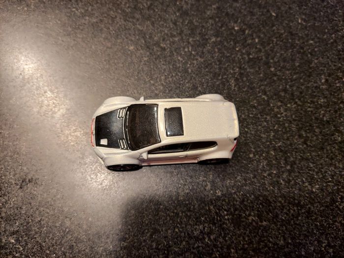 Volkswagen Golf GTI couleur blanc nacré - photo numéro 6