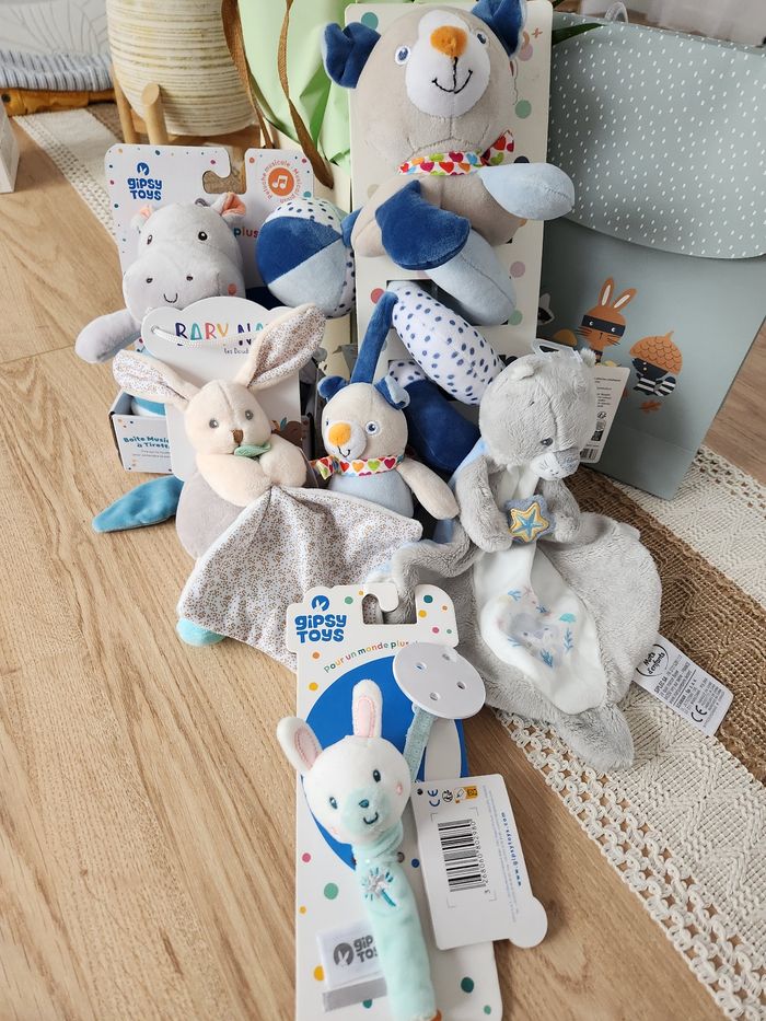 Lot de jouets bébé Neuf - photo numéro 2