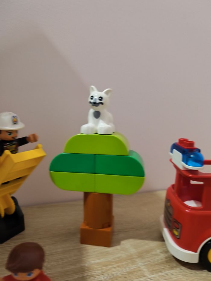 Lego Duplo 10901 Le camion de pompier - photo numéro 8