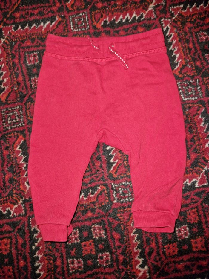 Pantalon jogging rouge 6M