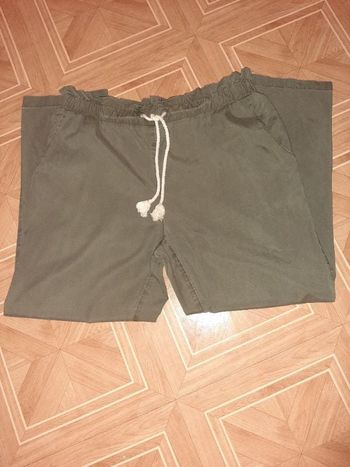 Pantalon kaki 44. Kiabi