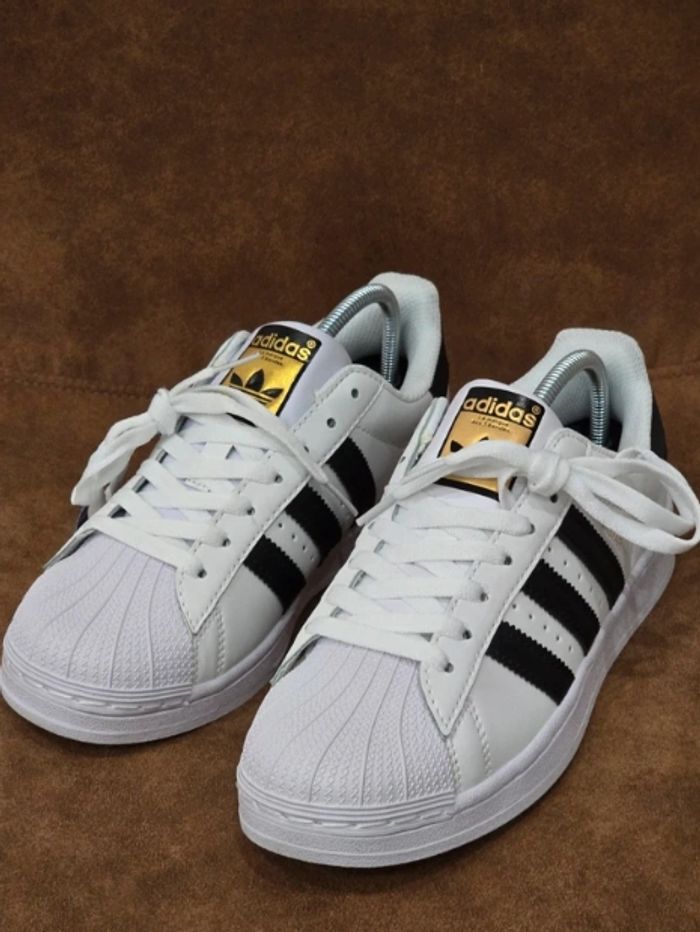 adidas Originals SUPERSTAR Blanc Taille 41 - photo numéro 2