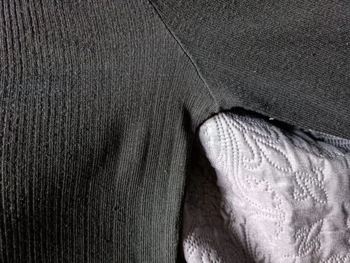 Robe pull noire On n'est pas des anges - photo numéro 5